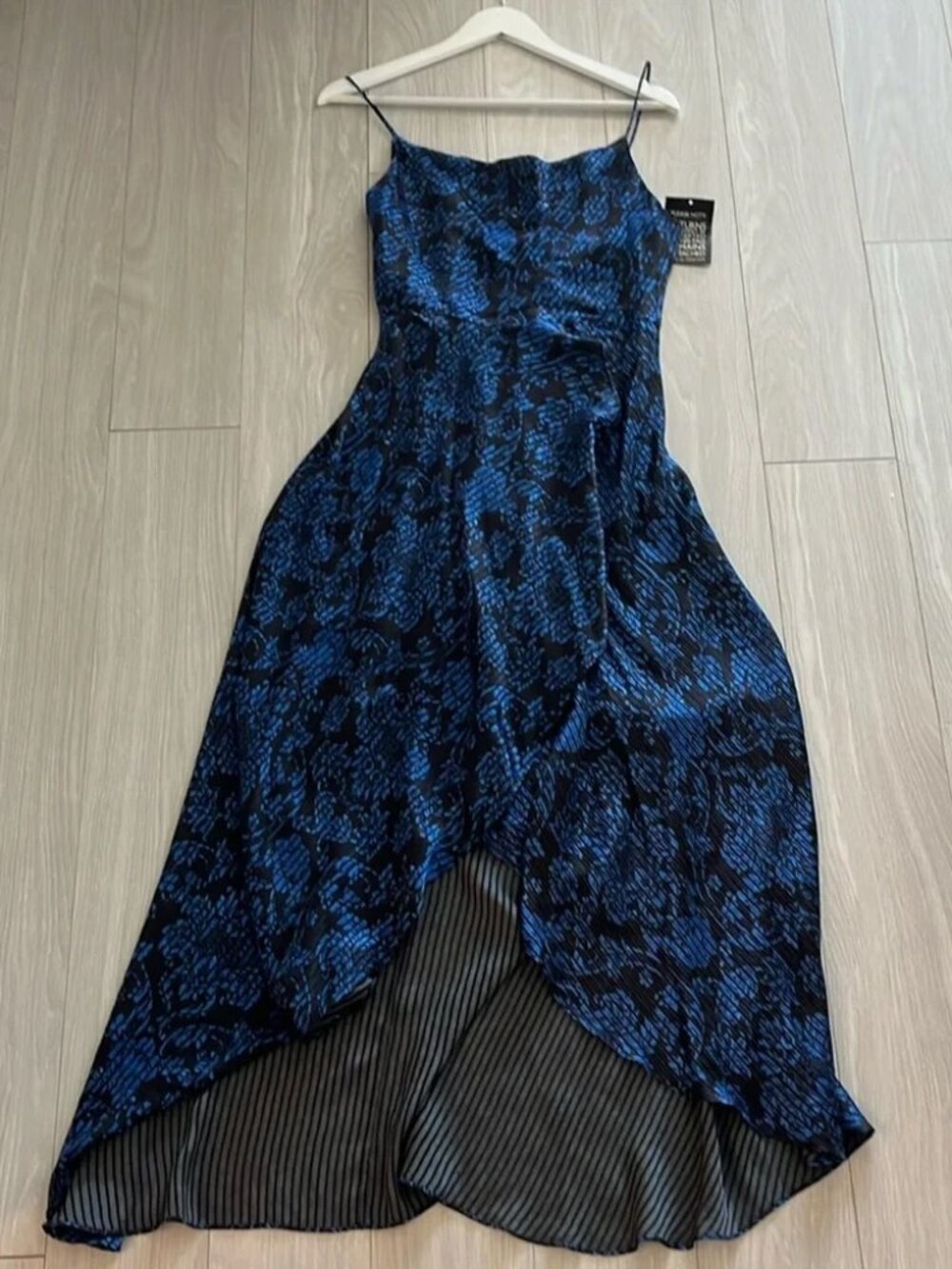 Alice + Olivia Christina Floral Midi Occasion Dress NWT Size 4